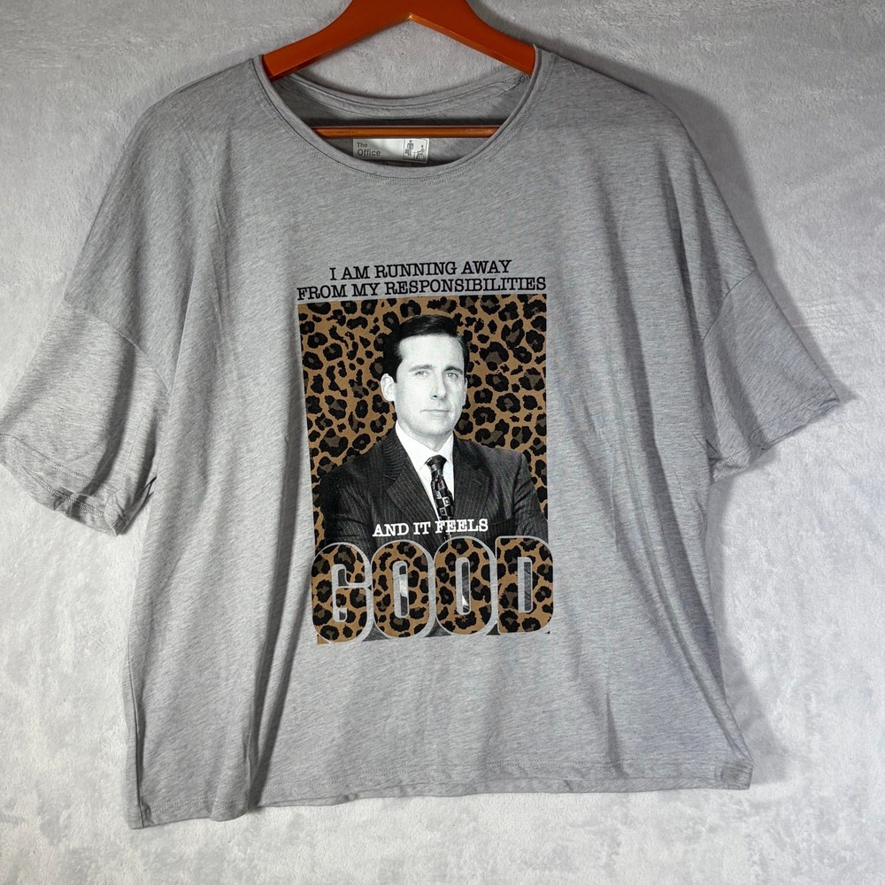 The Office Graphic Tee Womens L Gray Michael Scott Running Away Responsibilities